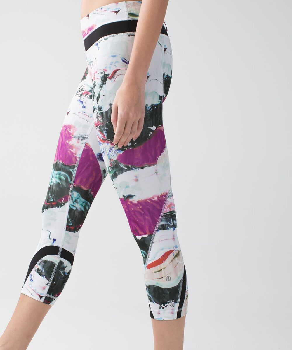 Lululemon Run Inspire Crop II Black Pigment Wave Athletic Leggings Size 12
